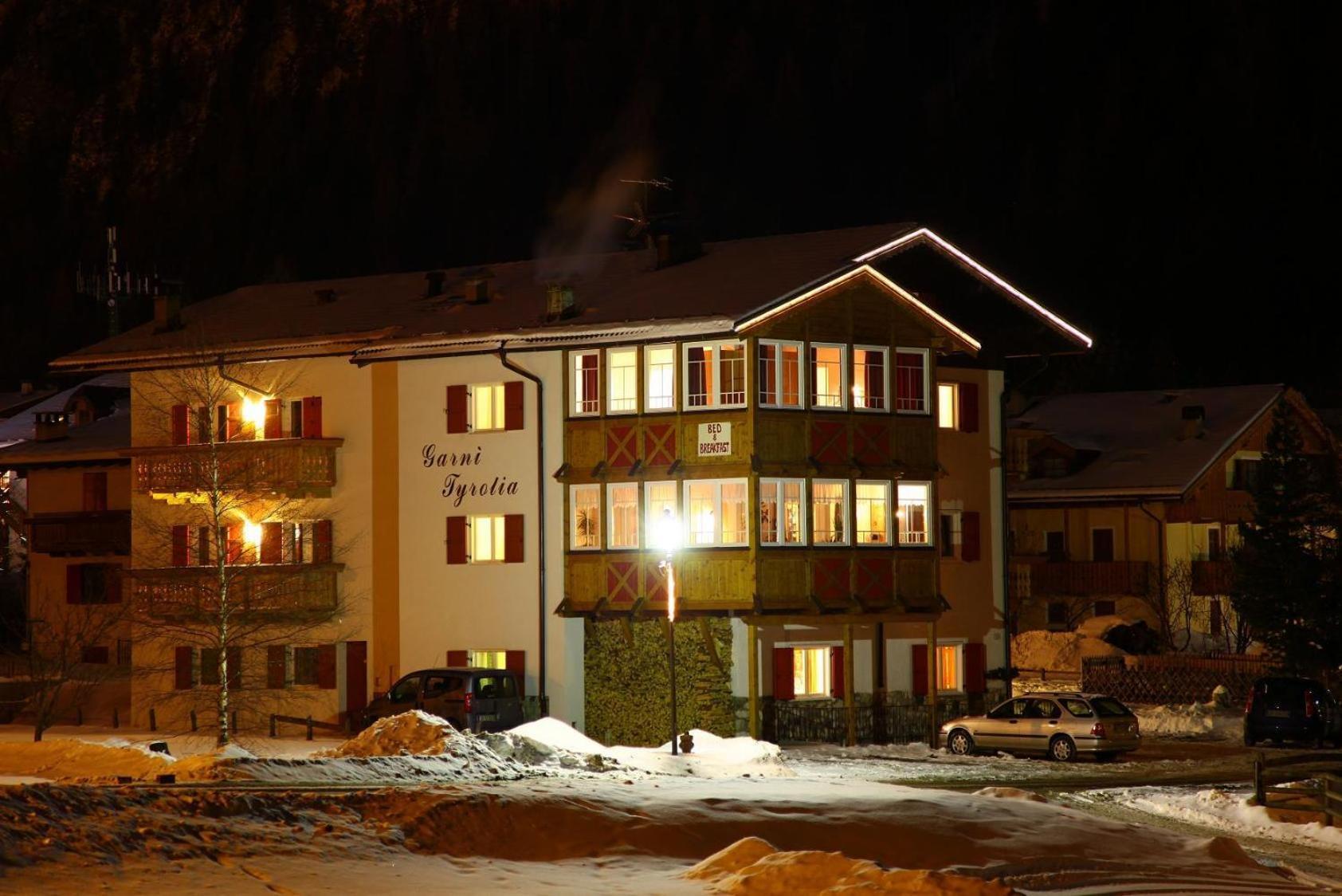 Garni Tyrolia Hotel Campitello di Fassa Exterior photo
