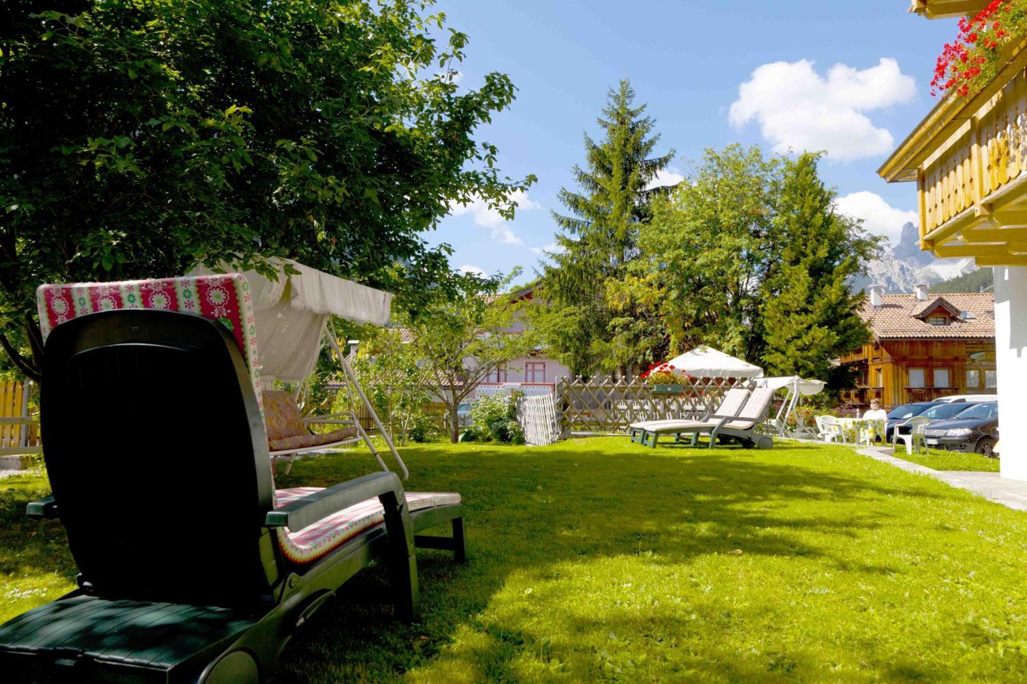 Garni Tyrolia Hotel Campitello di Fassa Exterior photo