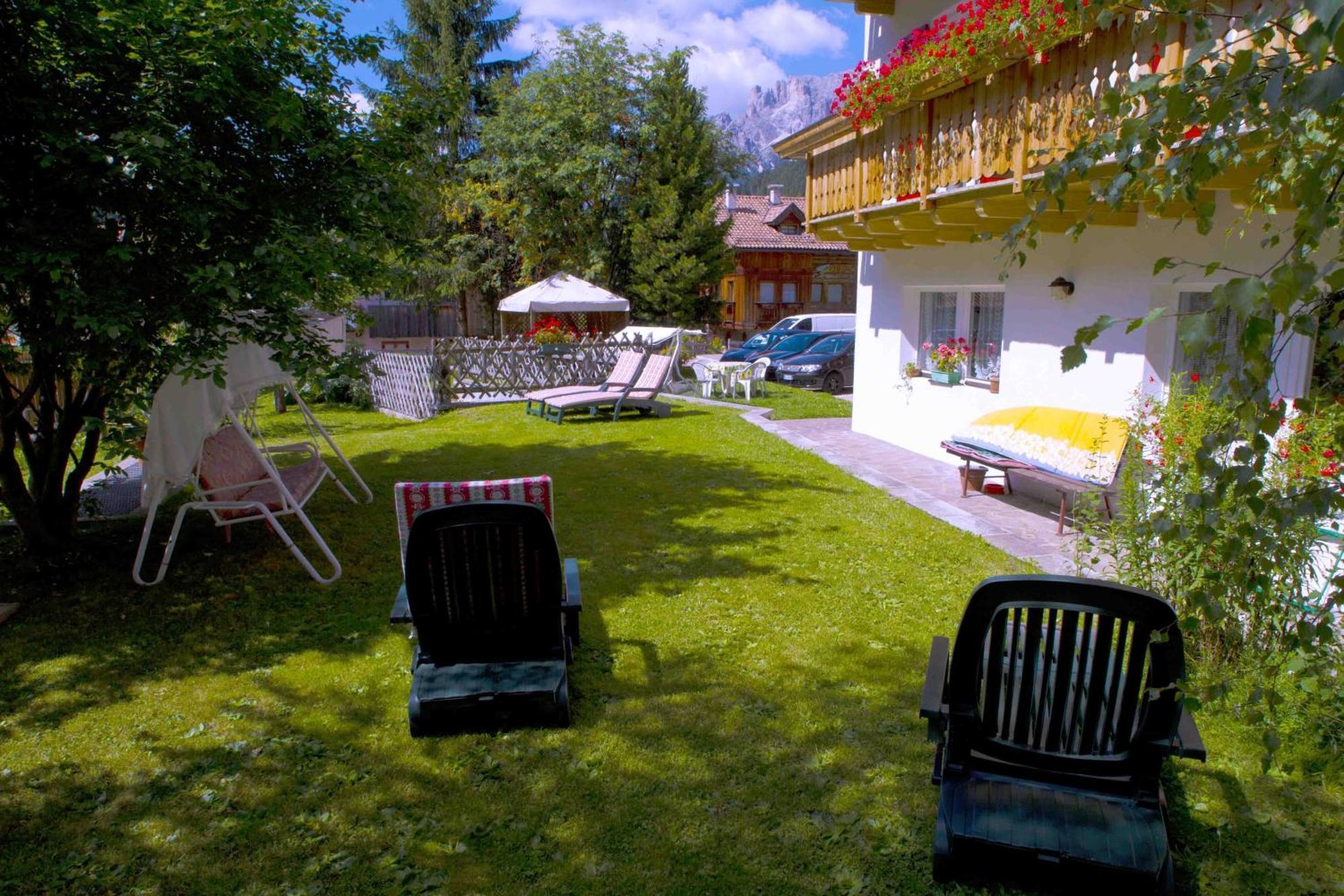 Garni Tyrolia Hotel Campitello di Fassa Exterior photo