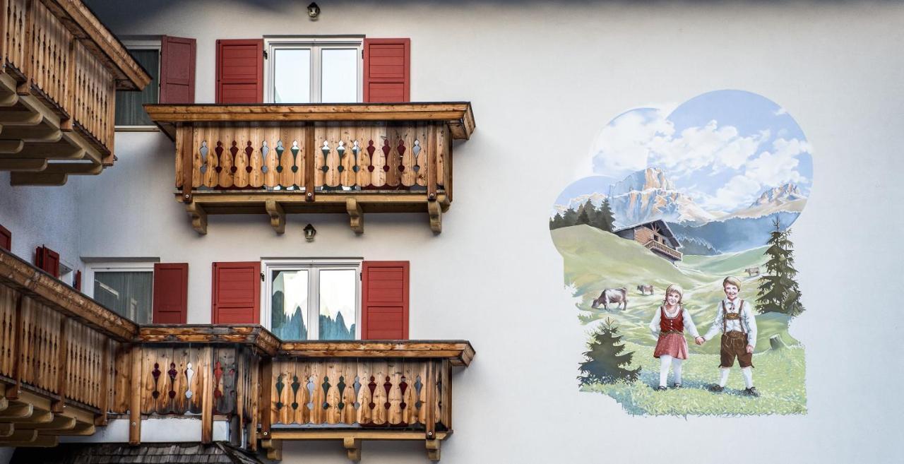 Garni Tyrolia Hotel Campitello di Fassa Room photo